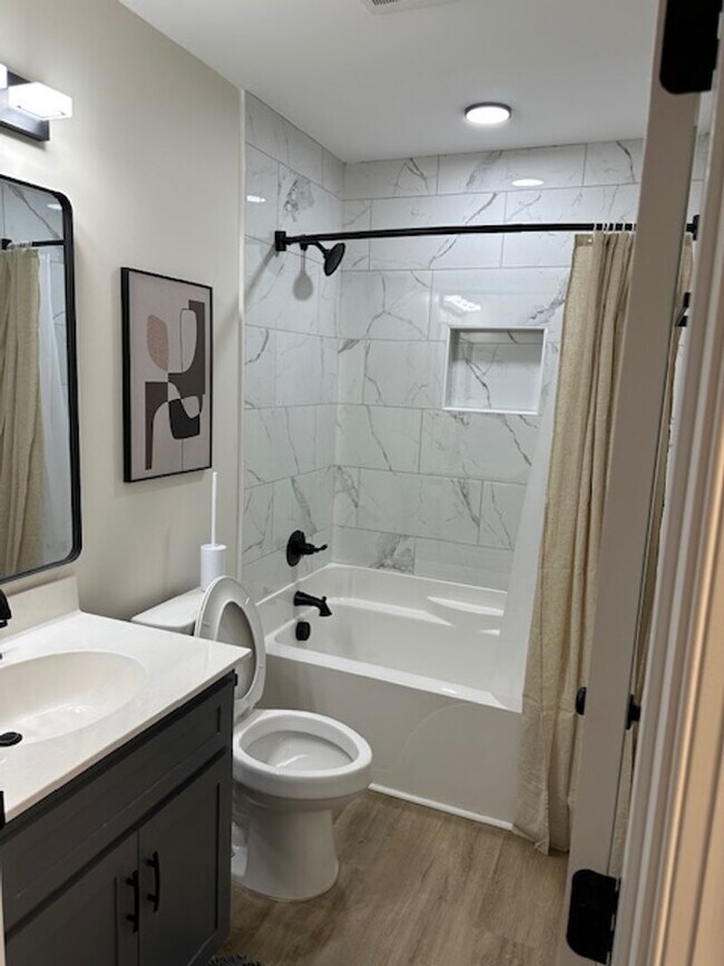 Foto del edificio - 1361 Northridge Dr