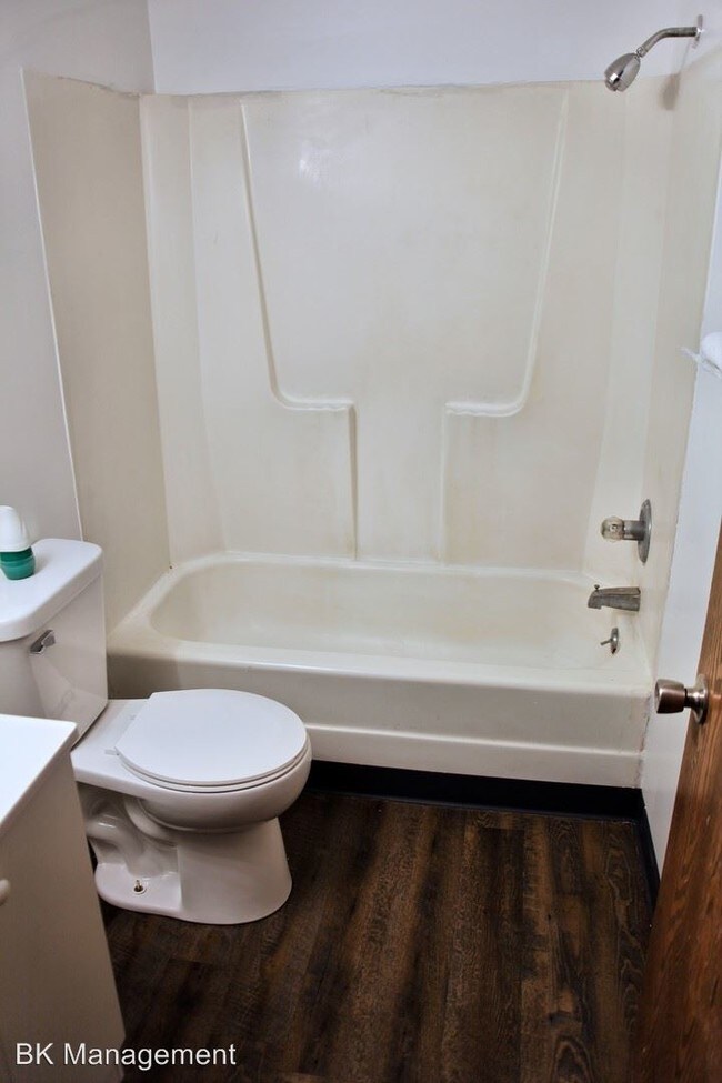 Foto del edificio - 320 Brown St