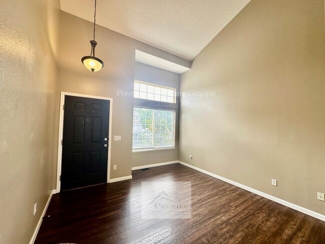 Photo - 4394 Gunbarrel Dr House