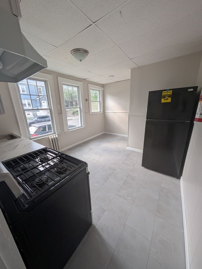 Photo - 195 Lehigh Ave Apartment