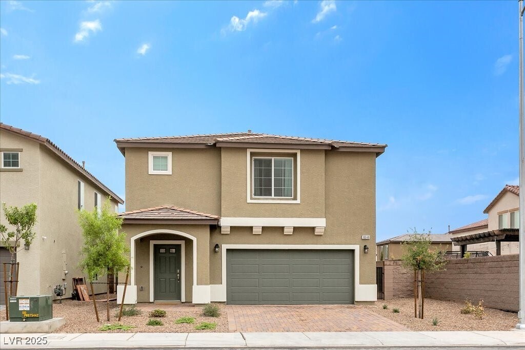 Foto principal - 10048 Cameron St