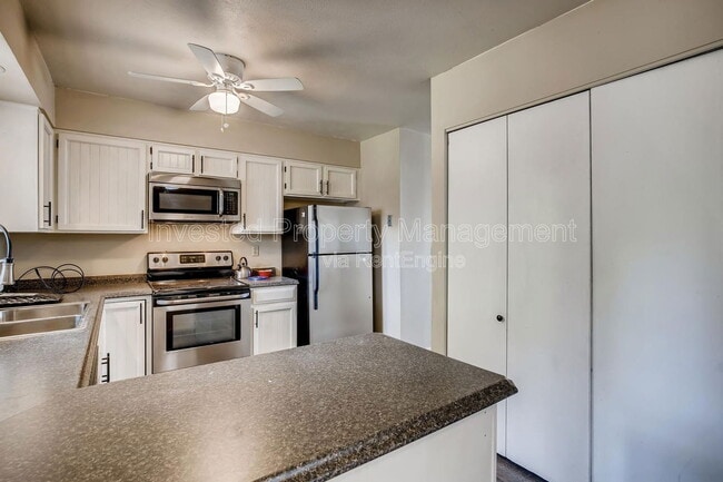 Photo - 172 S Cody St Townhome