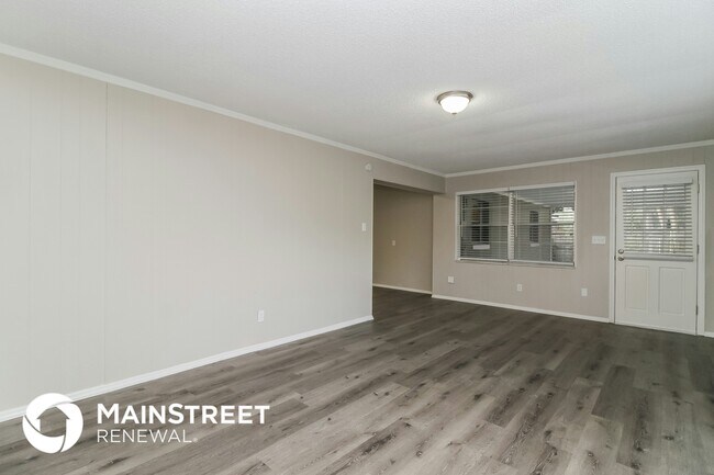 Building Photo - 950 Lormann Cir