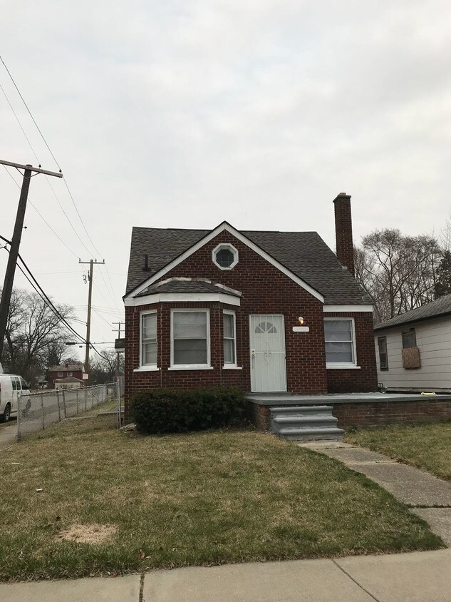 Primary Photo - 7450 Heyden