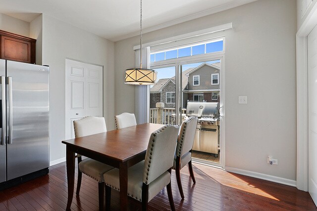 Foto del edificio - 10619 W 153rd St