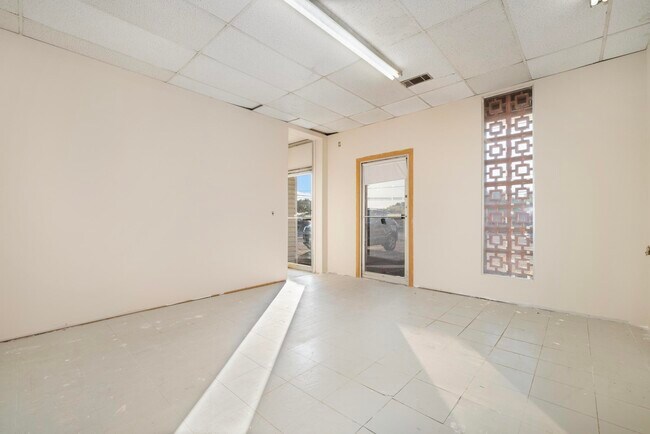 Foto del edificio - 2908 Bloomingdale Rd