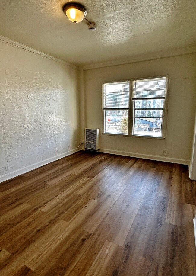 Foto del edificio - 1523 N McCadden Pl