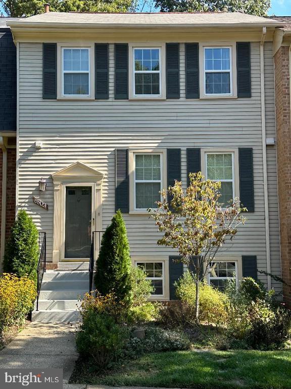 Foto principal - 6803 Wild Rose Ct