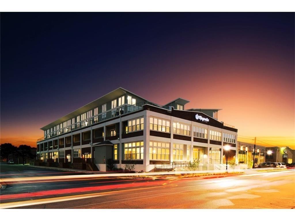 Primary Photo - 801 W Vickery Blvd