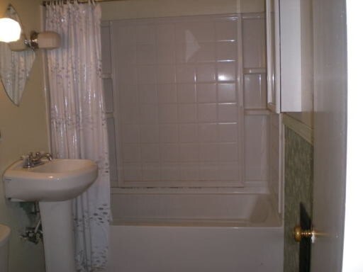 Foto del edificio - 601 E 10th St
