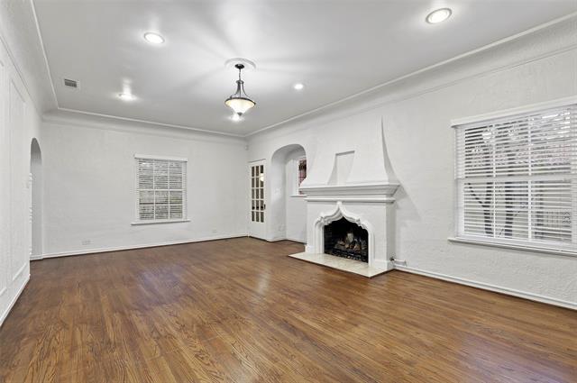 Foto del edificio - 4404 University Blvd