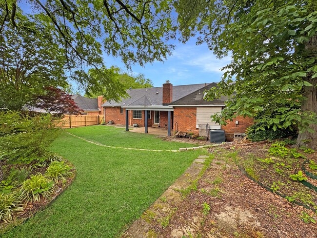 Building Photo - Spacious 3 bedroom 2 bath in Cordova