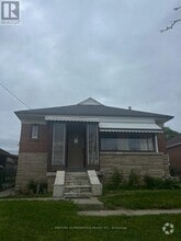 Building Photo - 1837 Victoria Park Ave