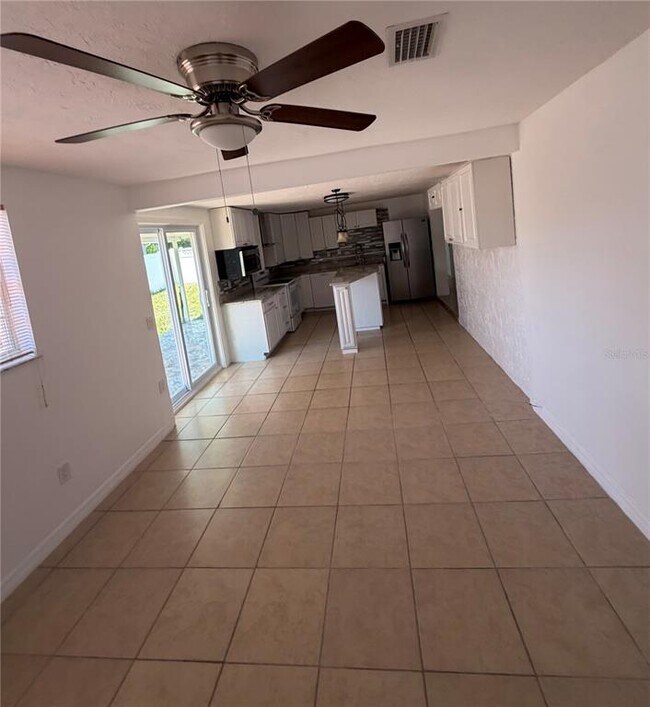 Building Photo - 7619 Summertree Ln