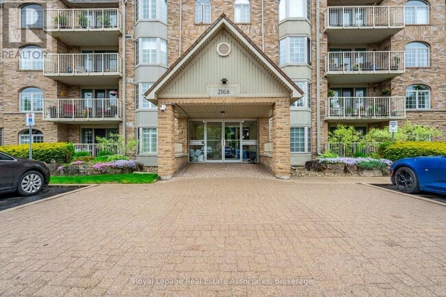 Building Photo - 216-B216 Plains Rd W