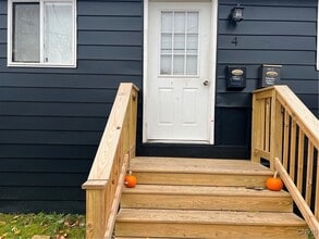 Building Photo - 4 1st St