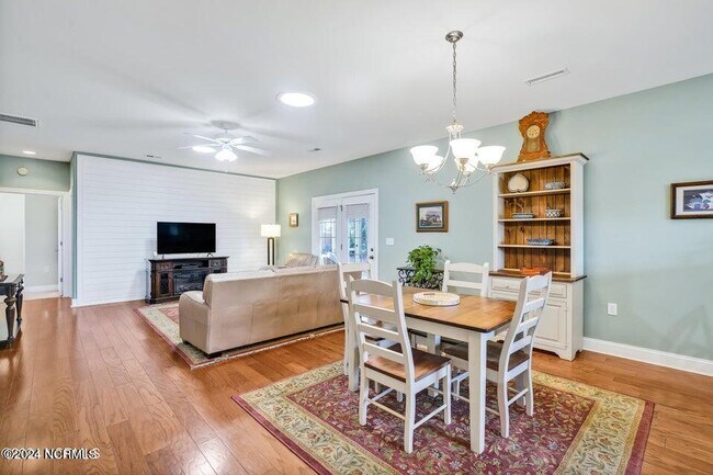 Foto del edificio - 816 Greystone Ct