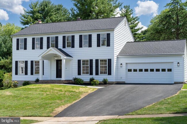 Building Photo - 1213 Clearfield Cir