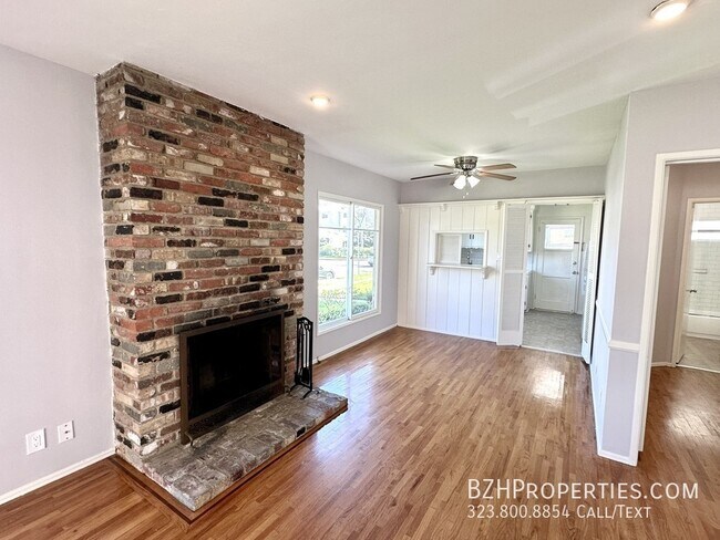 Foto del edificio - 5307 Vantage Ave