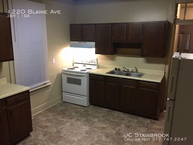 Foto del edificio - Westside 3BR House w/Large 2-Car Garage!