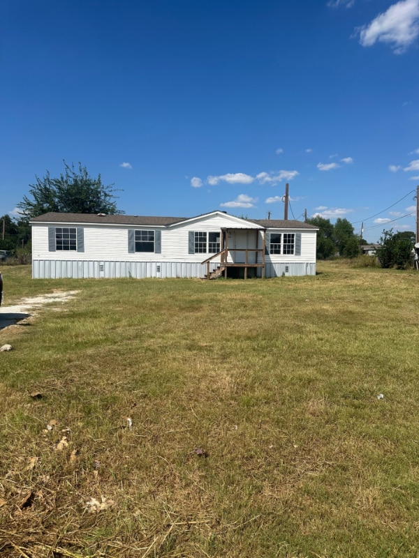 Building Photo - 123 Forest Creek Ln