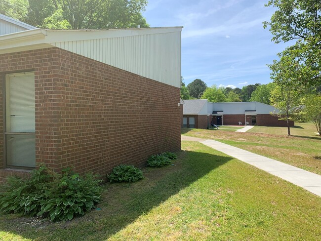 Foto del edificio - Erwin Elderly Housing