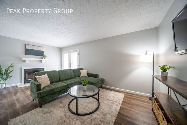 Building Photo - 3192 Griggsview Ct