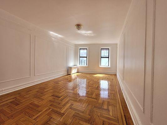 Foto principal - 1 bedroom in Bronx NY 10458