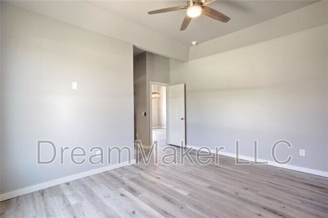 Building Photo - 3117 SE 35th St