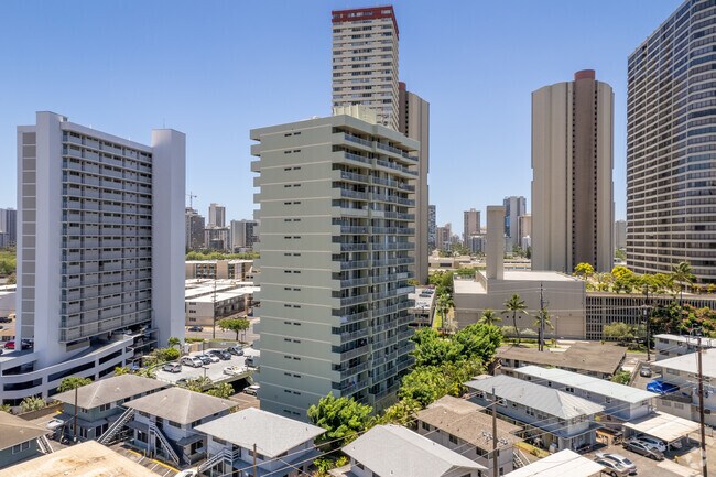 Building Photo - Iolani Regent