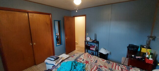 Bedroom 1, large closets - 437 Crawford Ave