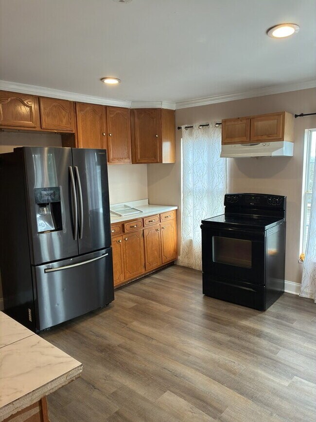 Foto del edificio - "Spacious 5-Bedroom Haven with 3 Baths and 3100 Sq Ft of Comfort in Easley!"