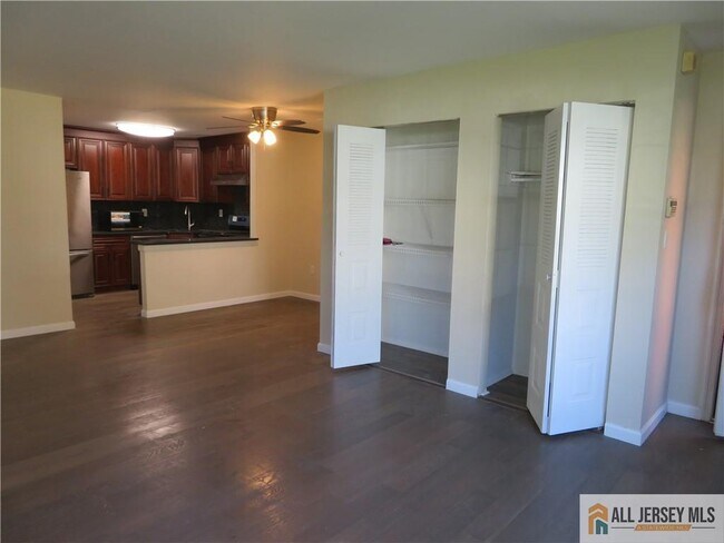 Building Photo - 95 Pennsylvania Way