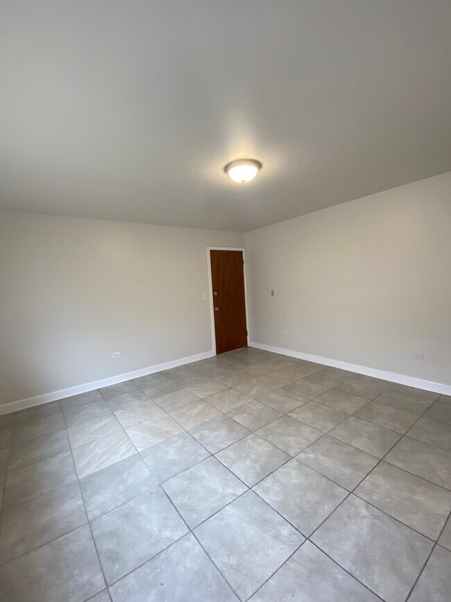Foto del edificio - 6801 W Montrose Ave
