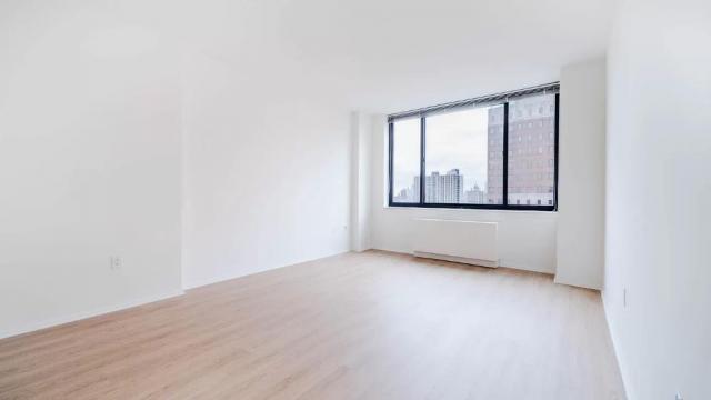 Foto del edificio - 2 bedroom in BROOKLYN NY 11201