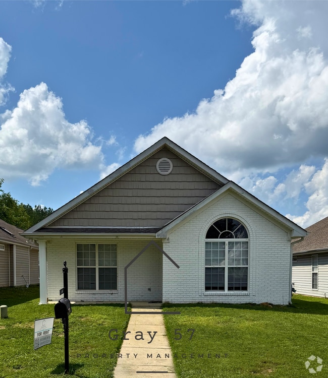 Building Photo - 2071 Village Ln
