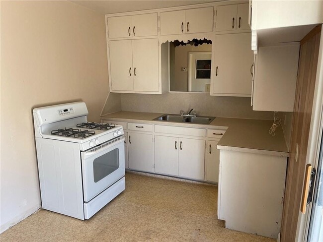 Photo - 3902 SE 10th Pl House