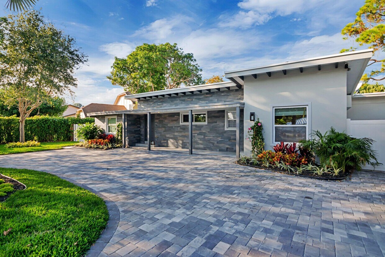 Foto principal - 959 SW 18th St