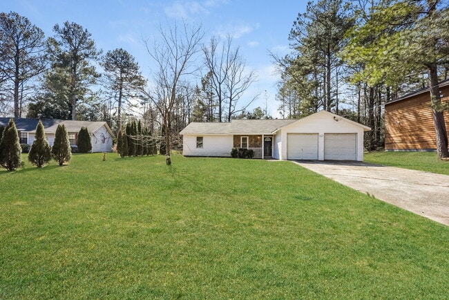 Building Photo - 266 Montego Cir