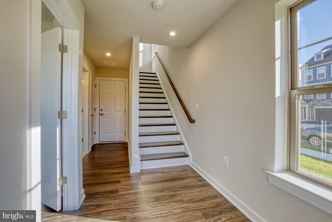 Building Photo - 309 Nebeiolo Terrace SE
