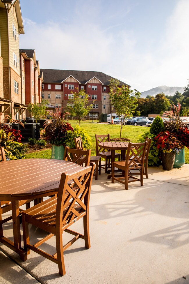50 Givens Gerber Park (Senior Living) Apartments Asheville, NC