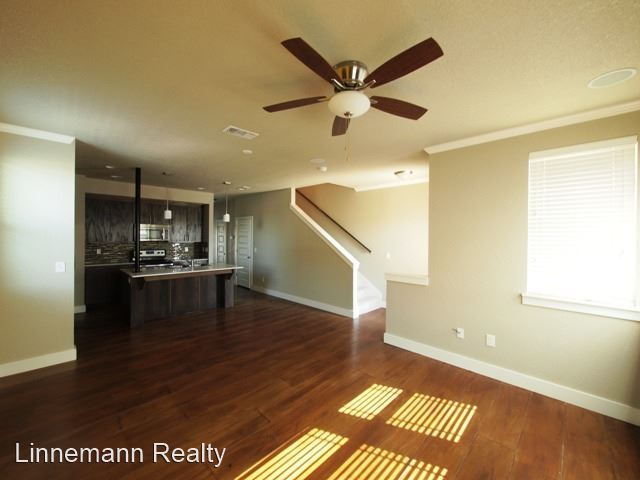 Building Photo - 3 br, 2.5 bath House - 2324 Verna Lee Blvd