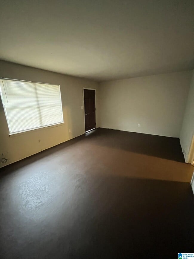 Building Photo - 1624 Pearson Ave SW