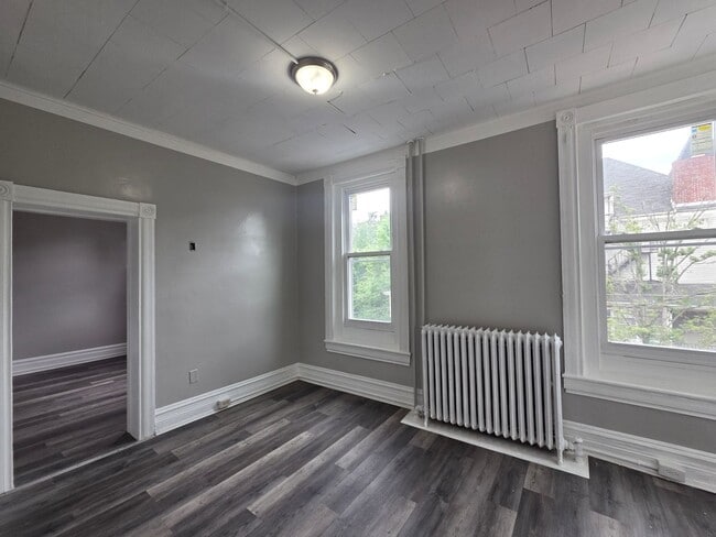 Building Photo - 1048 Walnut St