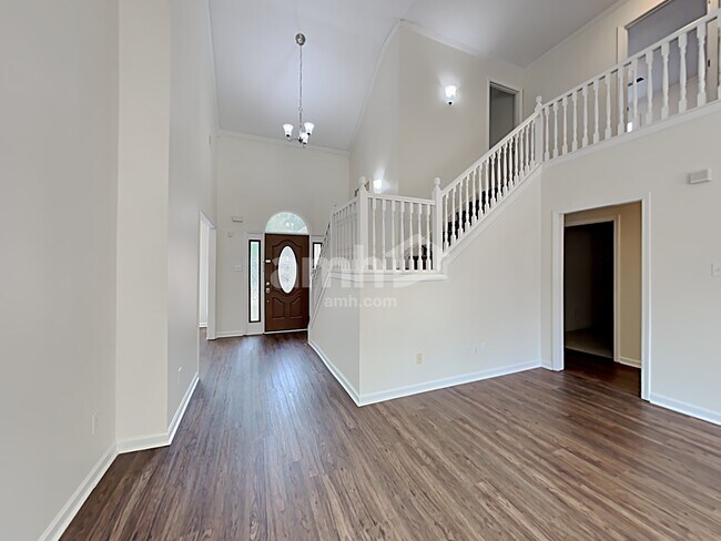 Foto del edificio - 5376 Milton Ridge Dr