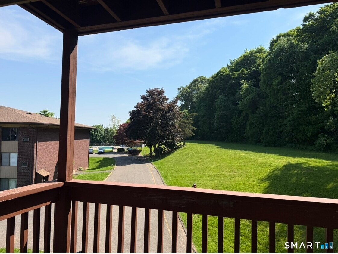 Foto del edificio - 2223 Cromwell Hills Dr