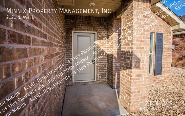 Foto del edificio - 2121 N. Ave L