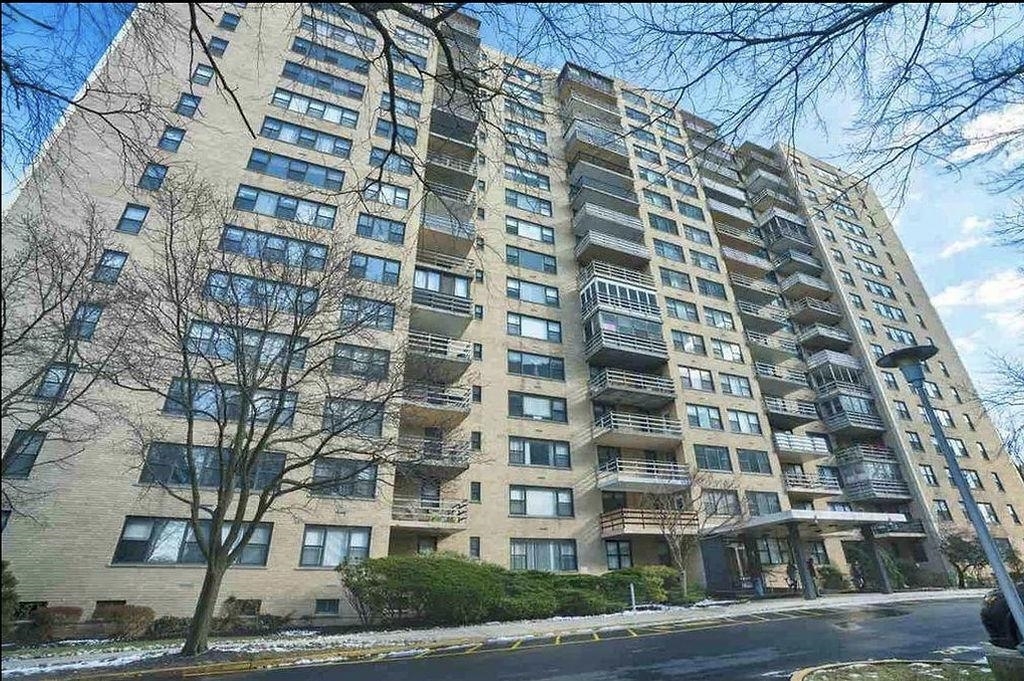 Primary Photo - 201 St Pauls Ave