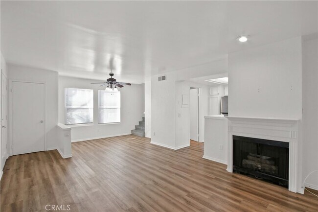 Foto del edificio - 8167 Vineyard Ave