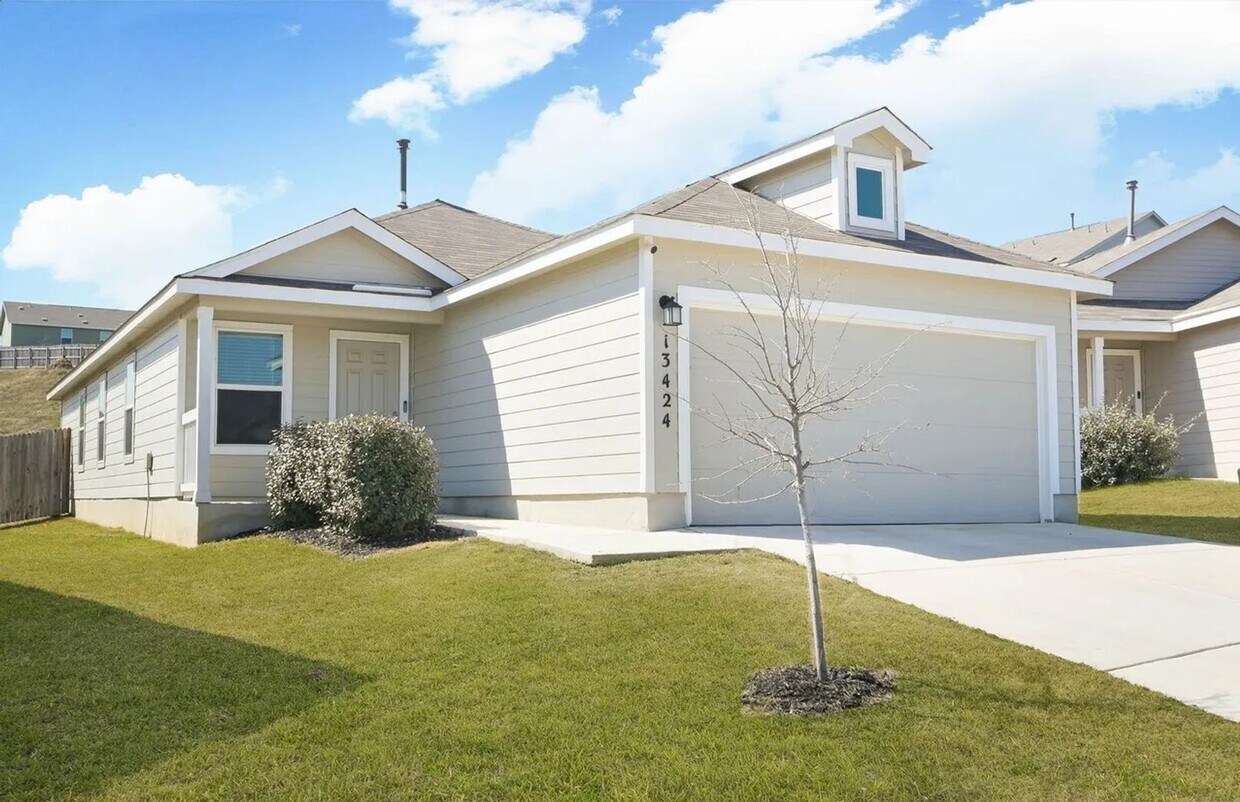 Foto principal - 13424 Homestead Wy